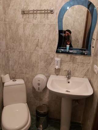 Отель HOTEL ALEX Батуми Двухместный номер с 2 отдельными кроватями-6