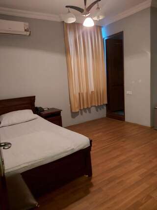 Отель HOTEL ALEX Батуми Двухместный номер с 1 кроватью-5